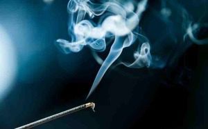 hypnotherapy_and_yoga_against_smoking