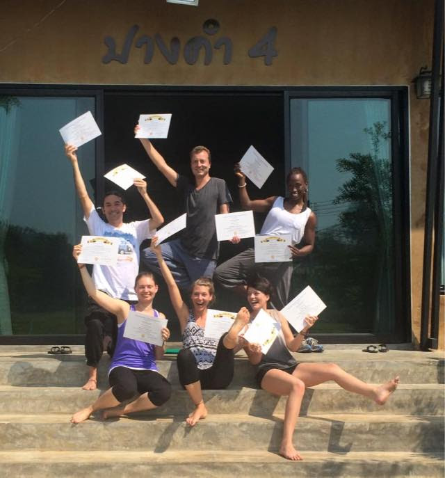 Learn_Yoga_in_Thailand"